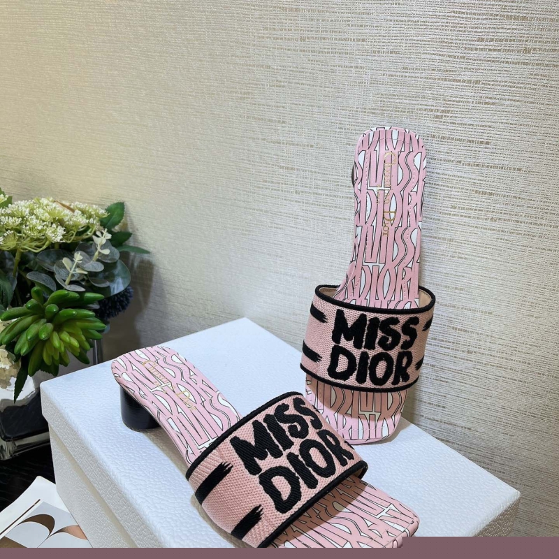 ch**an D*or slippers